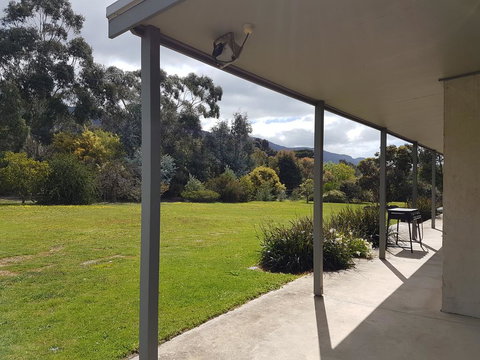 Classic Retreat - Australia Shopping 3