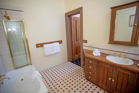 Clocktower Suites - Local Tourism 2