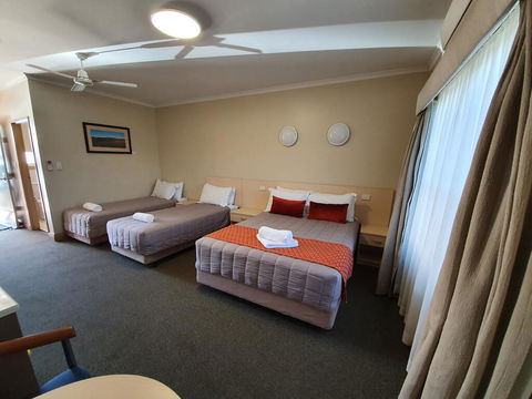 Club Motor Inn - Accommodation Australia 2