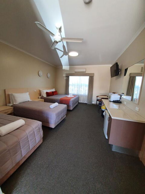 Club Motor Inn - Accommodation Australia 1