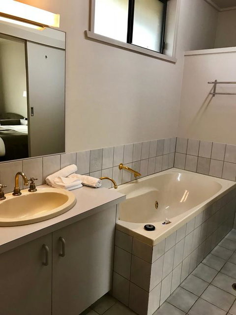 CluBarham River Motel - Bed n Breakfasts 3