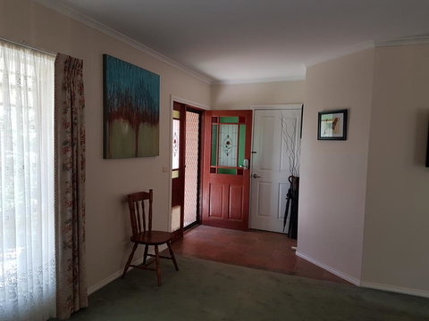 Cobram Cottage - Bed n Breakfasts 2