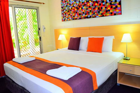 Coconut Grove Holiday Apartments - Accommodation Australia 2