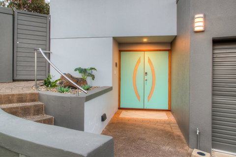 Coffs Jetty Beach House - Local Tourism 3