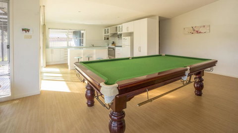 Conley Ave 8 Pet Friendly - OUTSIDE Only - Accommodation Australia 3