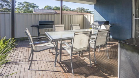 Conley Ave 8 Pet Friendly - OUTSIDE Only - Accommodation Australia 0