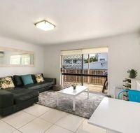 Contemporary 2 Bedroom Beachfront Apartment - Local Tourism