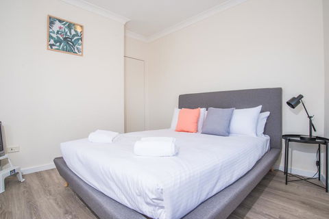 Convenient 2bed Rockdale APT Next To Station&Beach - Accommodation Australia 2