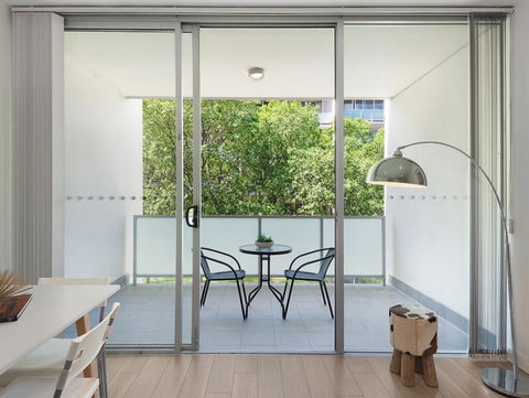 Convenient Apartment Close To Airport And City - Australia Shopping 1