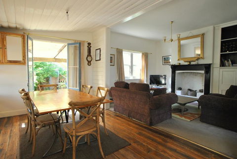 Cooma Cottage - Accommodation Australia 1