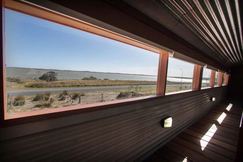 Coorong Aurora - Breathtaking Waterfront Escape - Accommodation Australia 0