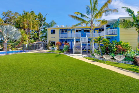Coral Inn Boutique Hotel - Australia Shopping 2