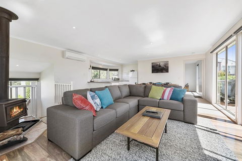 Coral Reef - Accommodation Australia 3