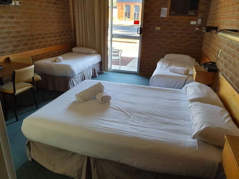 Corowa Golf Club Motel - Australia Shopping 1