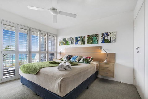 Costa Nova Holiday Apartments - Accommodation Australia 3