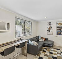 Cosy Studio Apartment Seconds From Manly Beach - Accommodation Australia