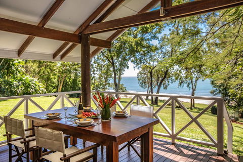 Cottonwood - Private Beachfront - Accommodation Australia 0
