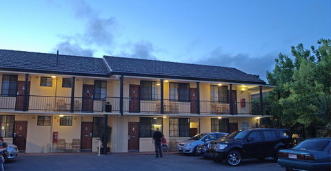 Country Plaza Motel - Australia Shopping 1