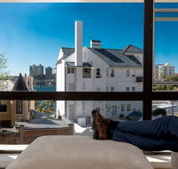 Couple's Gateway in Sunny Elizabeth Bay - Accommodation Australia