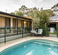 Courtsidecottage Bed and Breakfast - Australia Shopping