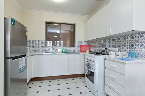 Cozy South Perth Unit Next To Perth Zoo - Accommodation Australia 2
