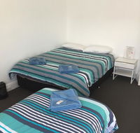 Crown Inn Hotel - Accommodation Australia