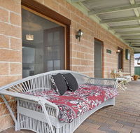 Cudgee - quaint cottage with separate cabin - Accommodation Australia