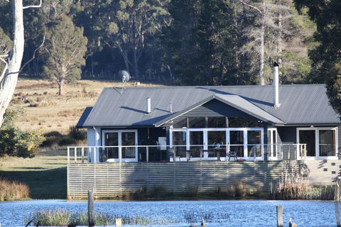 Currawong Lakes Tasmania - Accommodation Australia 0