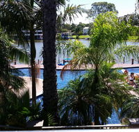 Cypress waterfront spa apartment - Local Tourism