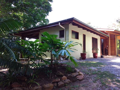Daintree Oceanview Retreat - Holiday Home - Bed n Breakfasts 1