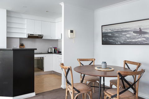 Darling Harbour Apartment With Parking, Views Pool - Accommodation Australia 2