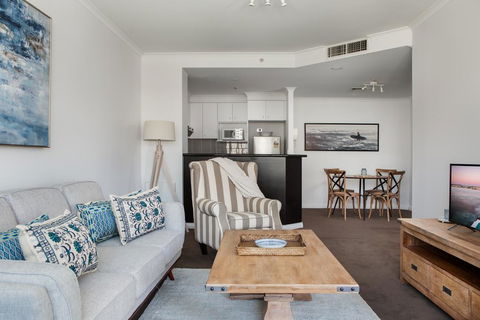 Darling Harbour Apartment With Parking, Views Pool - Accommodation Australia 1