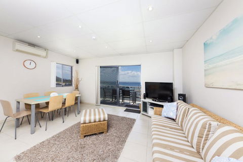 Debra Court Unit 1 - Australia Shopping 1
