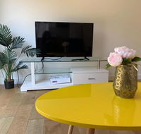 Delicate and Cozy Bedroom in Bentleigh East - Australia Shopping