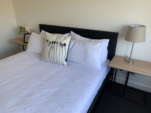 Delicate And Peaceful Bundoora Townhouse 12 - Accommodation Australia 3