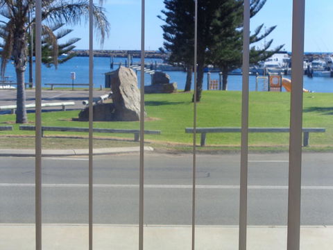 Denison Waterfront - Australia Shopping 3
