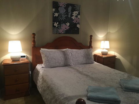 Desert Flower Cottages On Wolfram St - Accommodation Australia 0