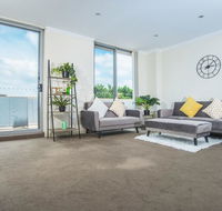 Designed Home of Ultimate Convenience In Gordon - Accommodation Australia