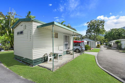 Diamond Waters Caravan Park - Australia Shopping 1
