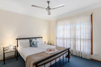 Dolphin Sands Holiday Cabins