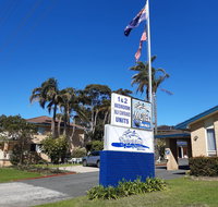 Dolphins of Mollymook Motel and Fifth Green Apartments - Accommodation Australia