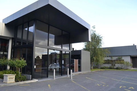 Dorset Gardens Hotel - Australia Shopping 1