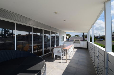Dream Catcher Beach House - Shellharbour - Local Tourism 1