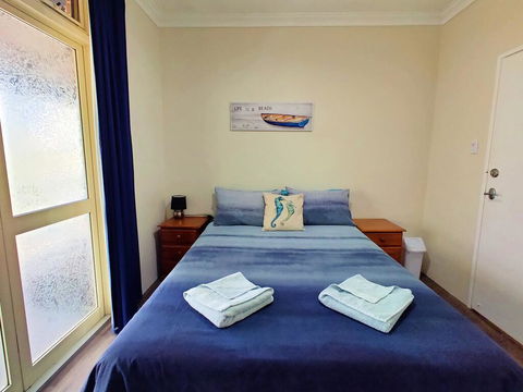 Dunsborough Beach Lodge - Australia Shopping 1