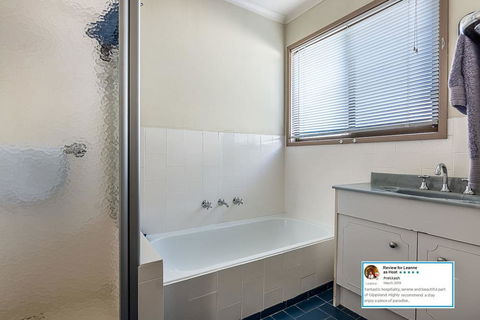Eagle Bay Cottage - Accommodation Australia 2