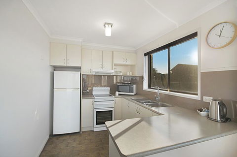Eagle Heights Holiday Units - Accommodation Australia 3