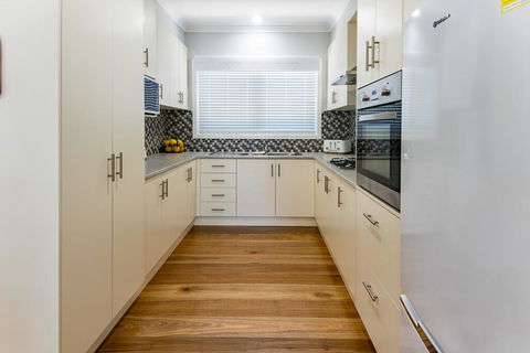 EAGLE VIEW UNIT 5 STAR - Accommodation Australia 3