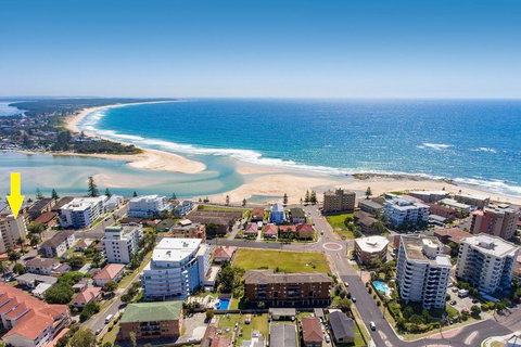 Eagle Wings - The Entrance, NSW - Local Tourism 0