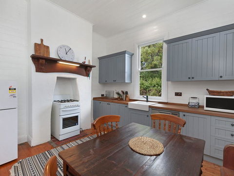 EAMONT ON SACKVILLE - Accommodation Australia 2