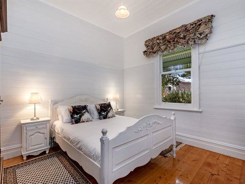EAMONT ON SACKVILLE - Accommodation Australia 3